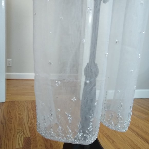 NWT! CLEARANCE! 8 ft long Embroidered Wedding Wrap - Picture 7 of 8